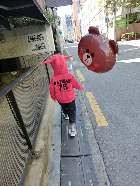 韩国小童春秋新款男童女童外贸童装韩版戴帽子牛角小童童卫衣外套