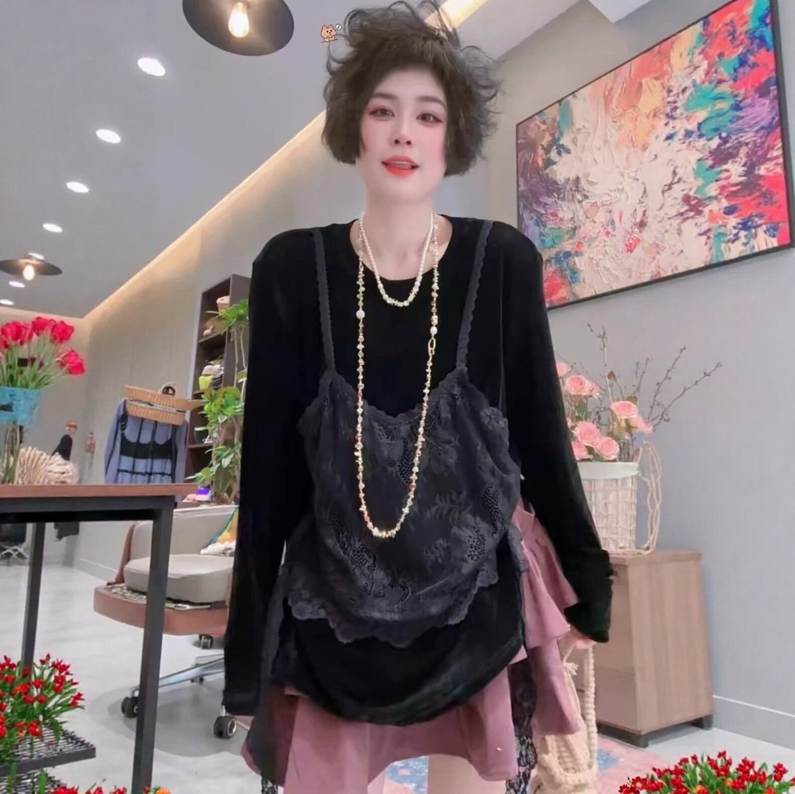 拼蕾丝吊带假两件圆领长袖t恤女
