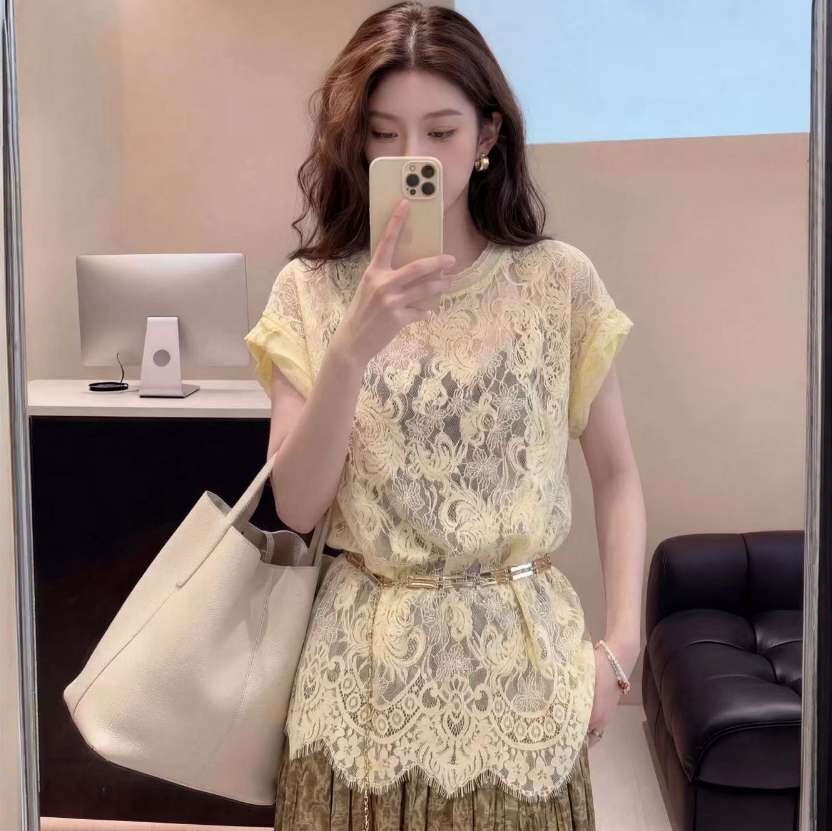 复古蕾丝镂空钩花拼短袖T恤女潮