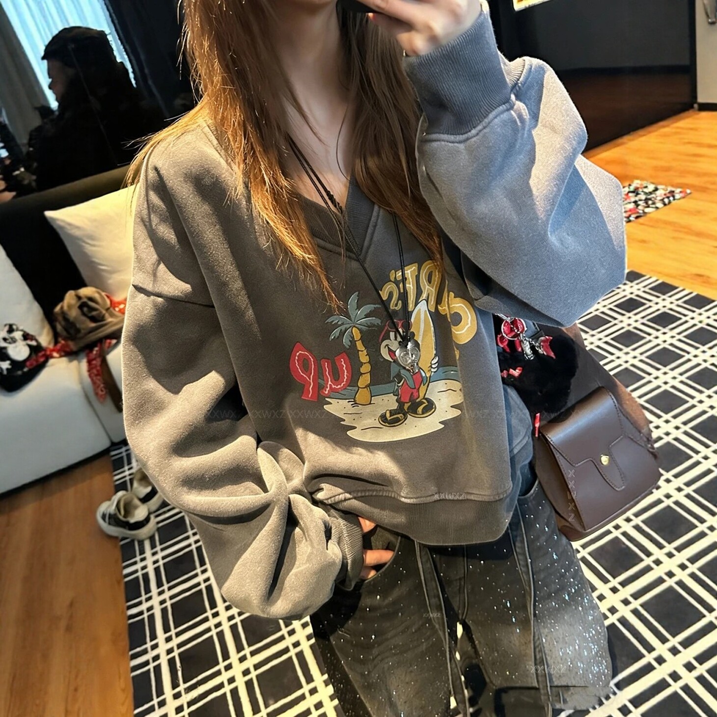 v领长袖卡通印花加绒加厚卫衣女