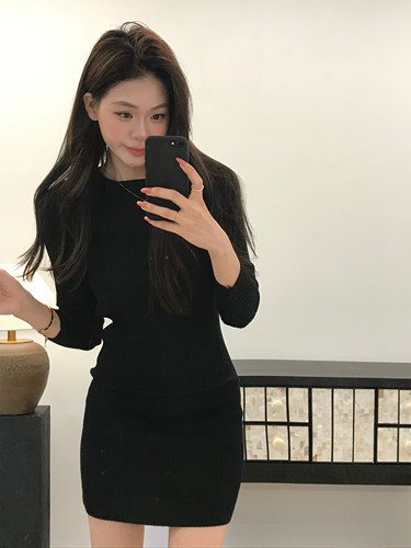 陈椿儿 修身包臀针织连衣裙秋季长袖气质显瘦中长款打底裙