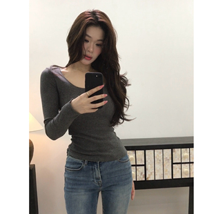 设计感上衣 内搭打底衫 陈椿儿 纯欲显瘦U领长袖