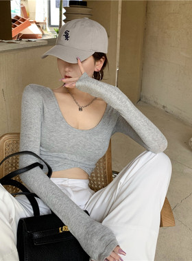早秋网红显胸U领紧身长袖T恤女新款百搭短款露脐低胸修身打底上衣