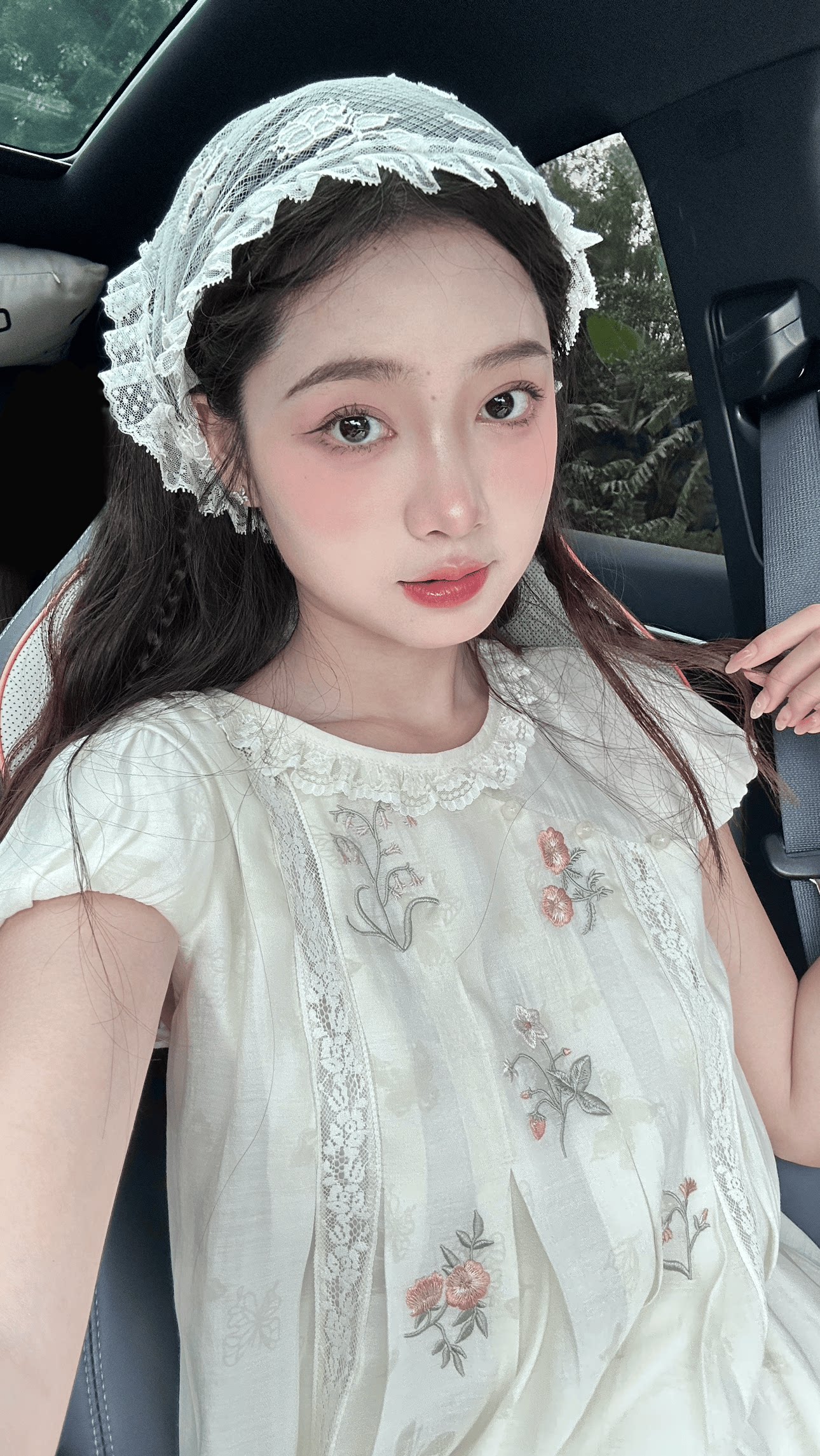 入池Etangs有风法式浪漫少女刺绣蕾丝宫廷淡黄的长裙连衣裙夏季