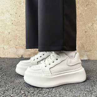 男潮休闲松糕小白鞋 两点浪漫2026春新款 7CM轻质厚底增高面包板鞋