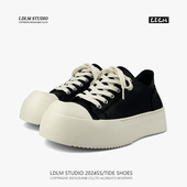 黑色板鞋 男厚底增高通勤翘头大码 时尚 两点浪漫春夏新款 大头德比鞋