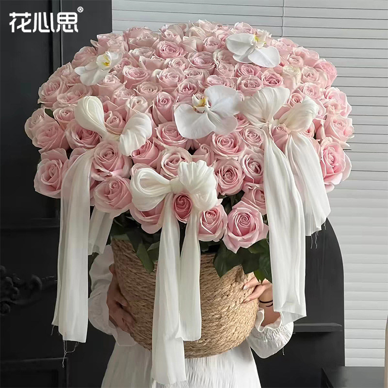 花心思藤编花篮玫瑰花束抱抱桶