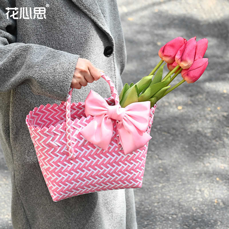 花心思编织手提花篮小花束鲜花