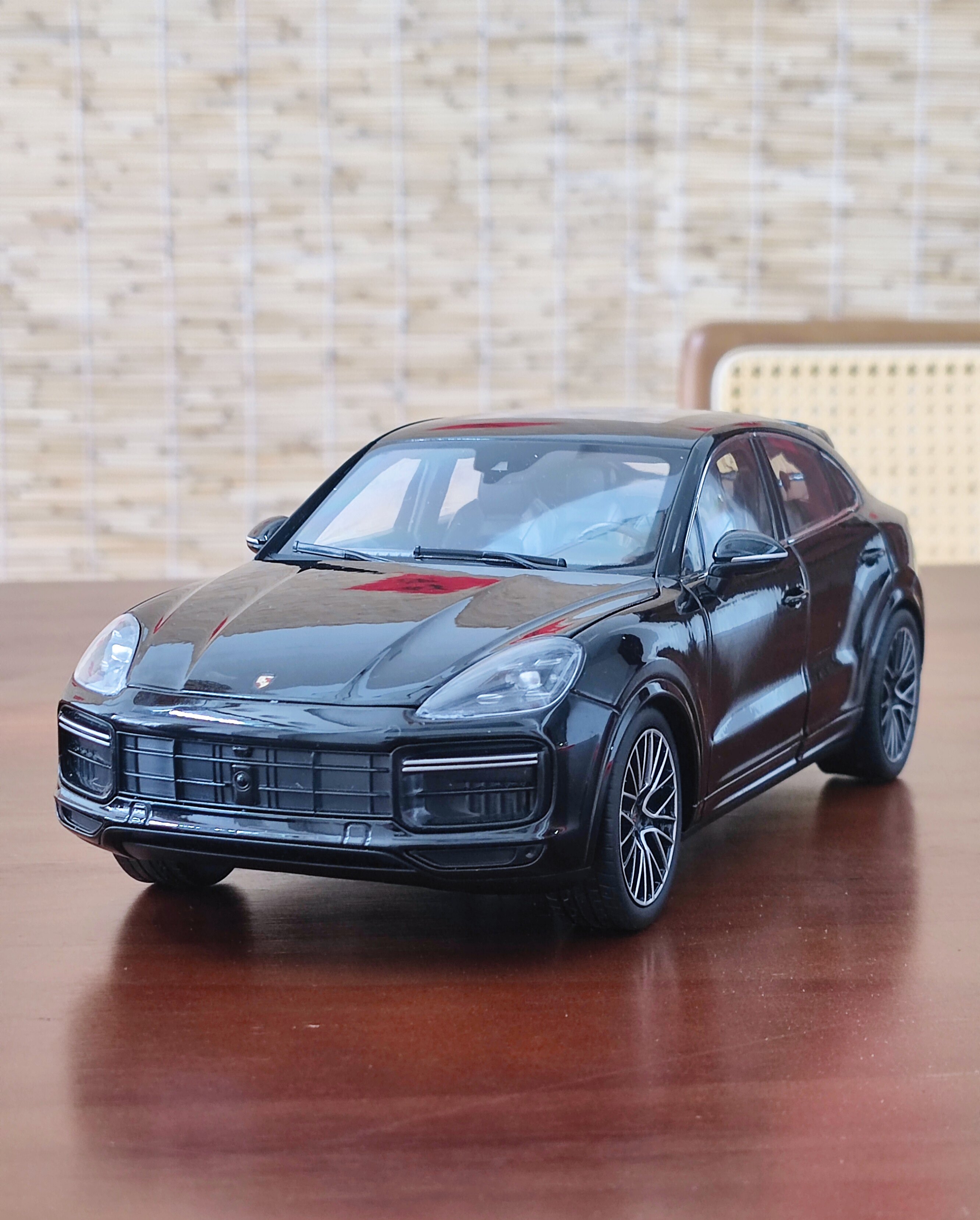 1 18 诺威尔原厂保时捷卡宴车模 2019款合金仿真汽车模型SUV