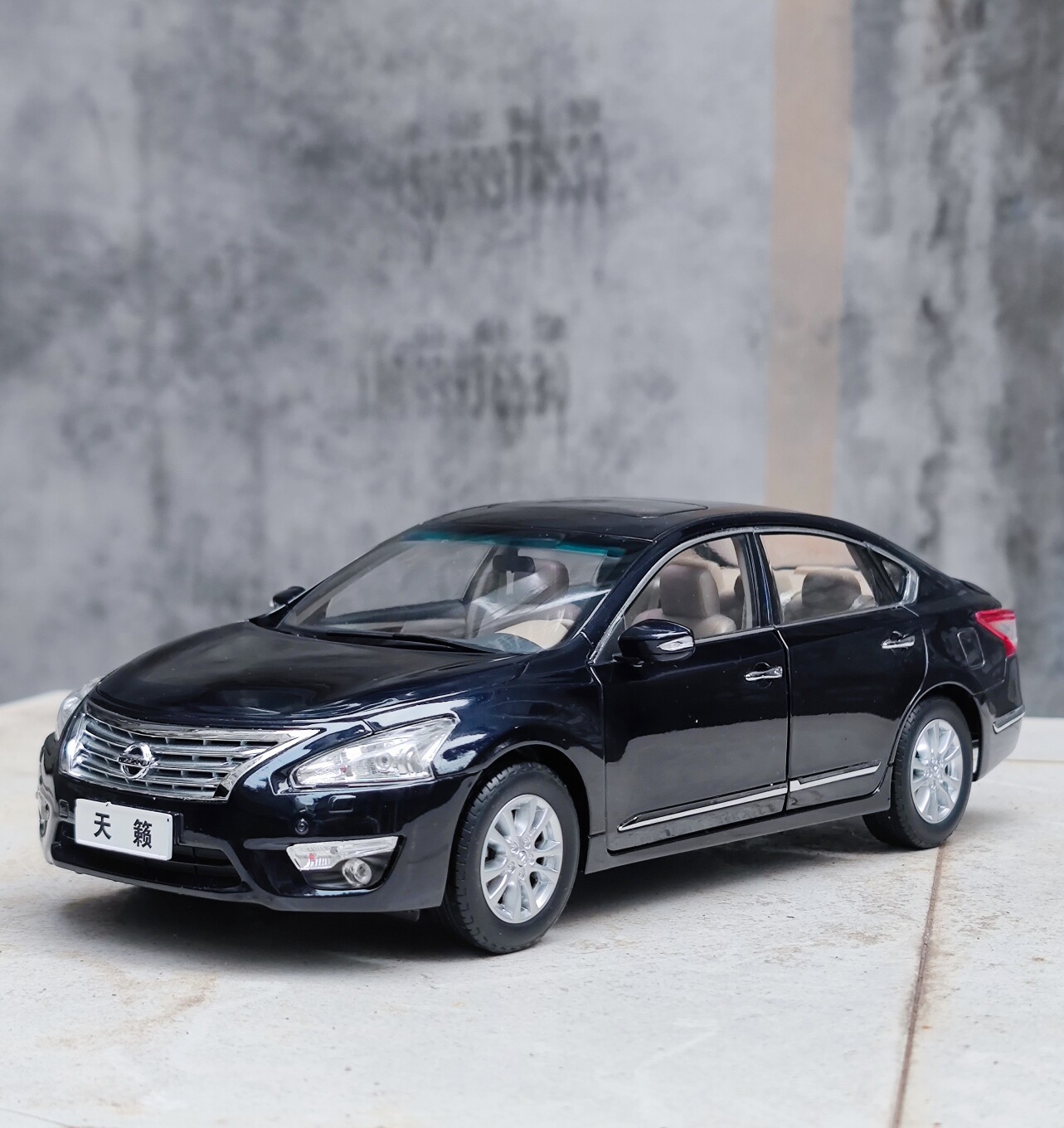 原厂车模 东风日产天籁车模2013款NISSAN TEANA合金汽车模型1:18