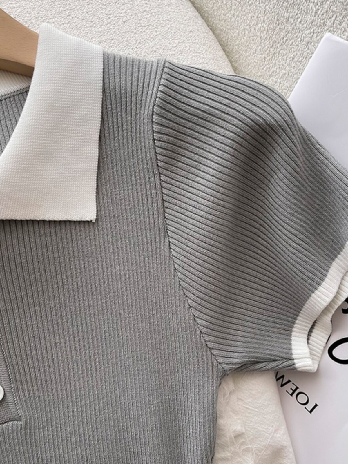 빅브랜드 클리어런스 유출 허리 A라인 슬릿 스커트로 여름 여성 프렌치 폴로 칼라 니트 반팔 원피스