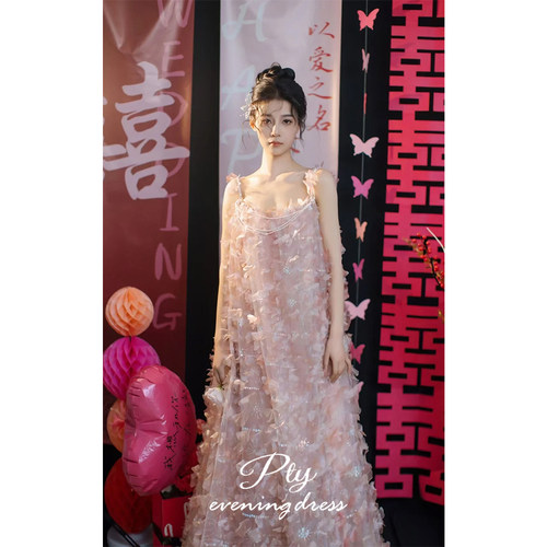 晨袍2025新款新娘高级感小众轻纱粉色订婚连衣裙孕妇敬酒服胖mm