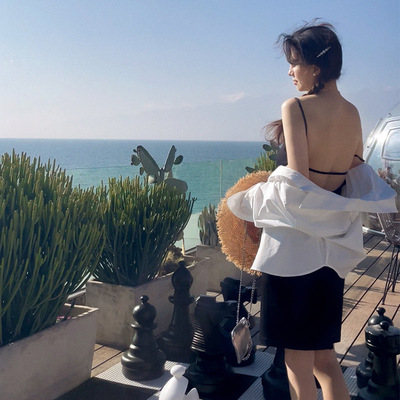 度假裙黑色吊带连衣裙