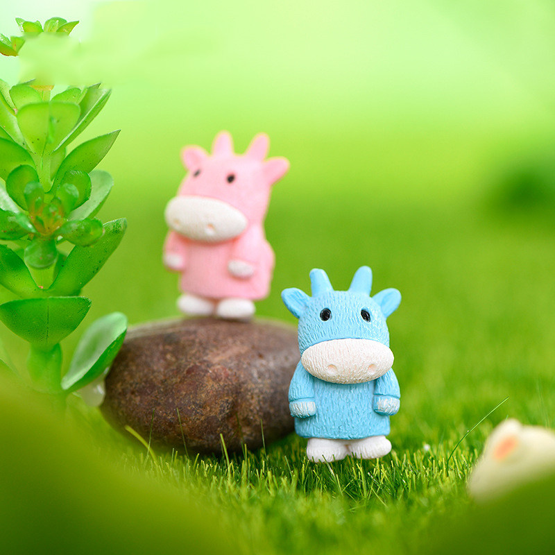微景观简约现代树脂工艺品可爱动物新款卡通牛水晶球配件园艺摆件