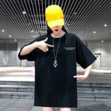 黑色
