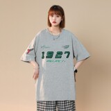 灰色