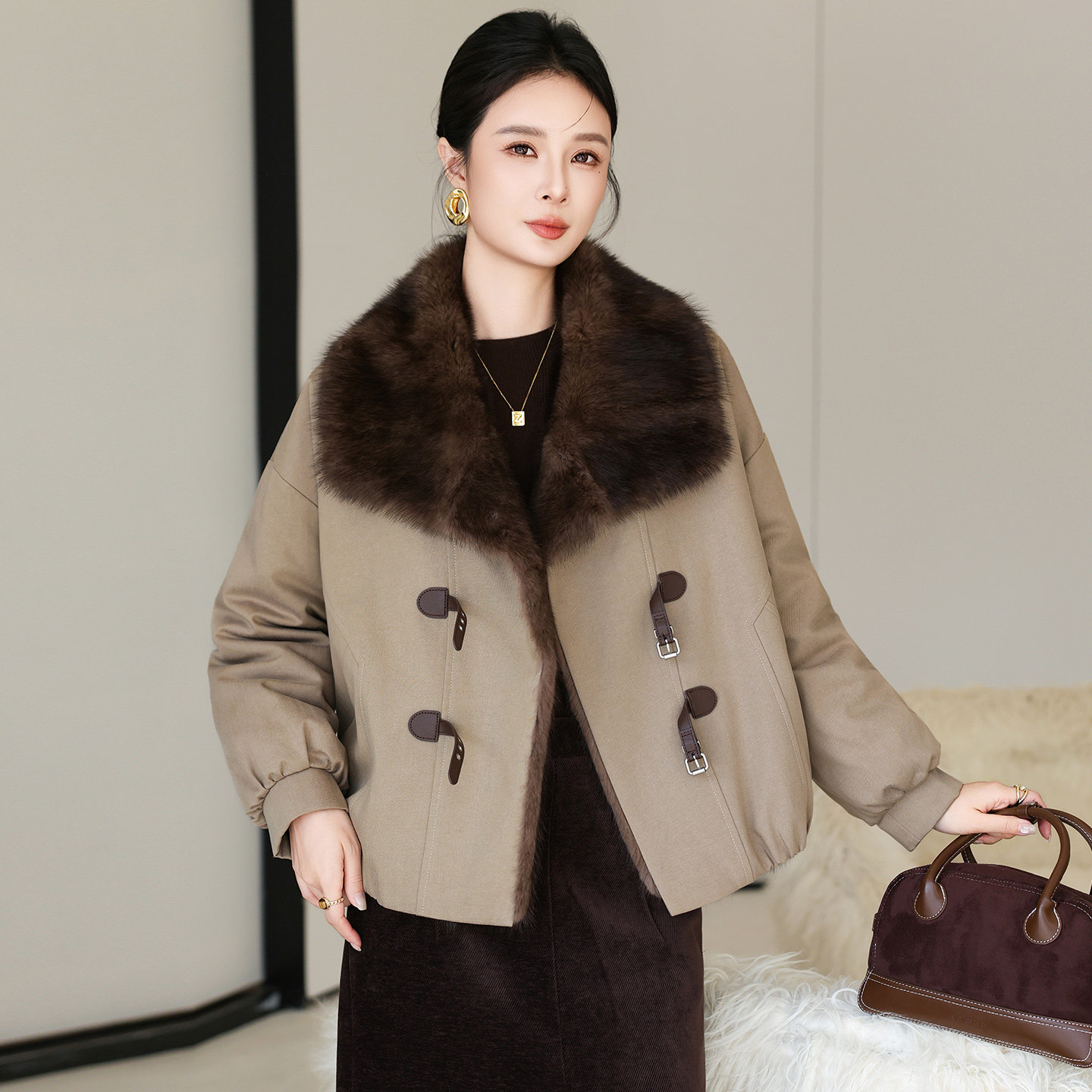 海宁女短款貂翻领显瘦派克服