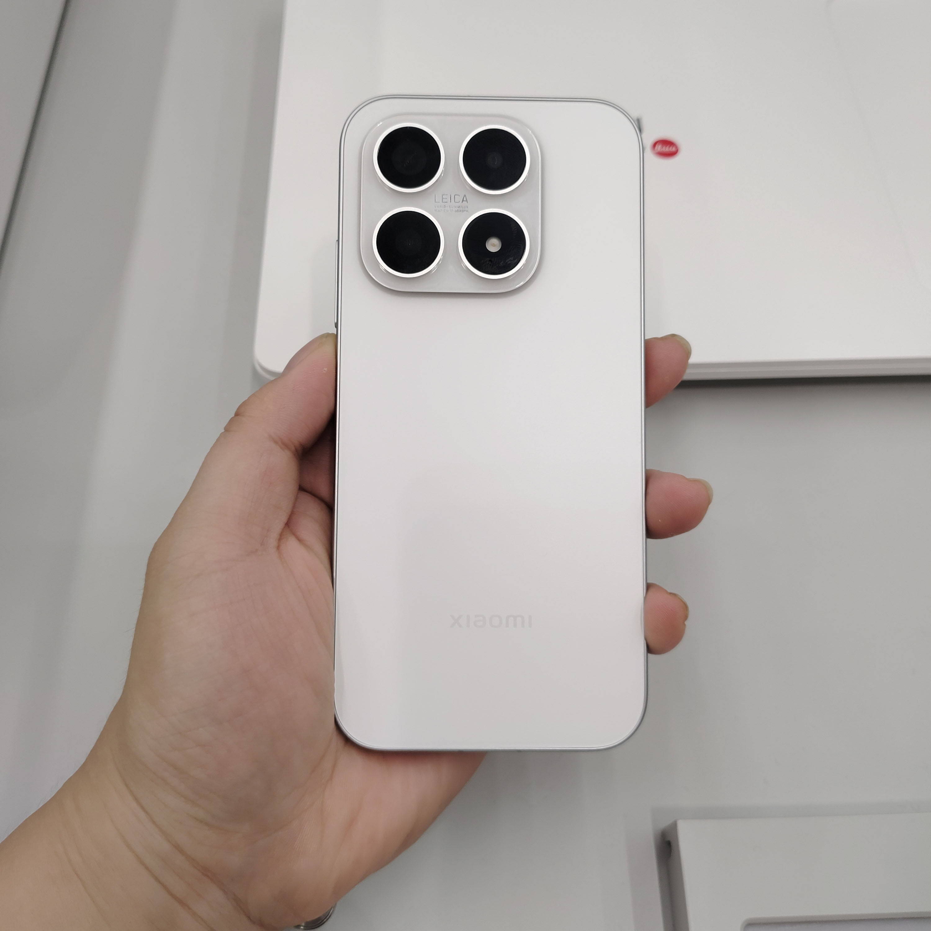 MIUI/小米 Xiaomi 17新款大电池小屏幕徕卡冷泵散热五代骁龙8至尊