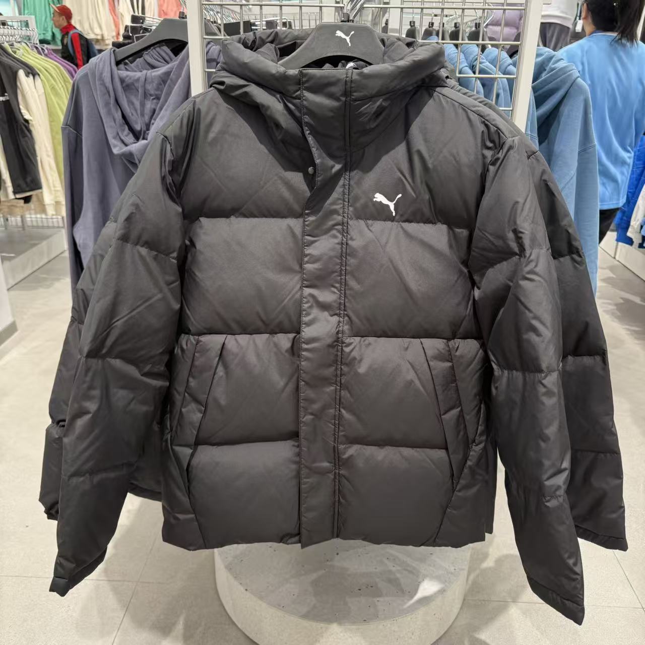 PUMA彪马2024冬季男女保暖舒适休闲运动短款羽绒服外套 688797-01