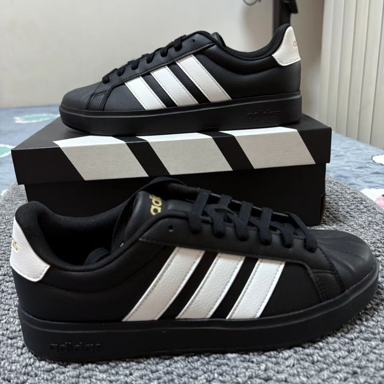 Adidas阿迪达斯黑色贝壳头板鞋男女黑武士运动鞋低帮休闲鞋JP8276