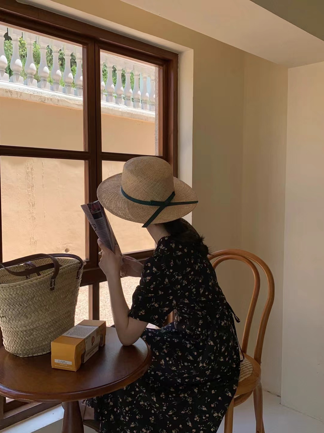 草帽出游法式女春夏平檐编织帽子