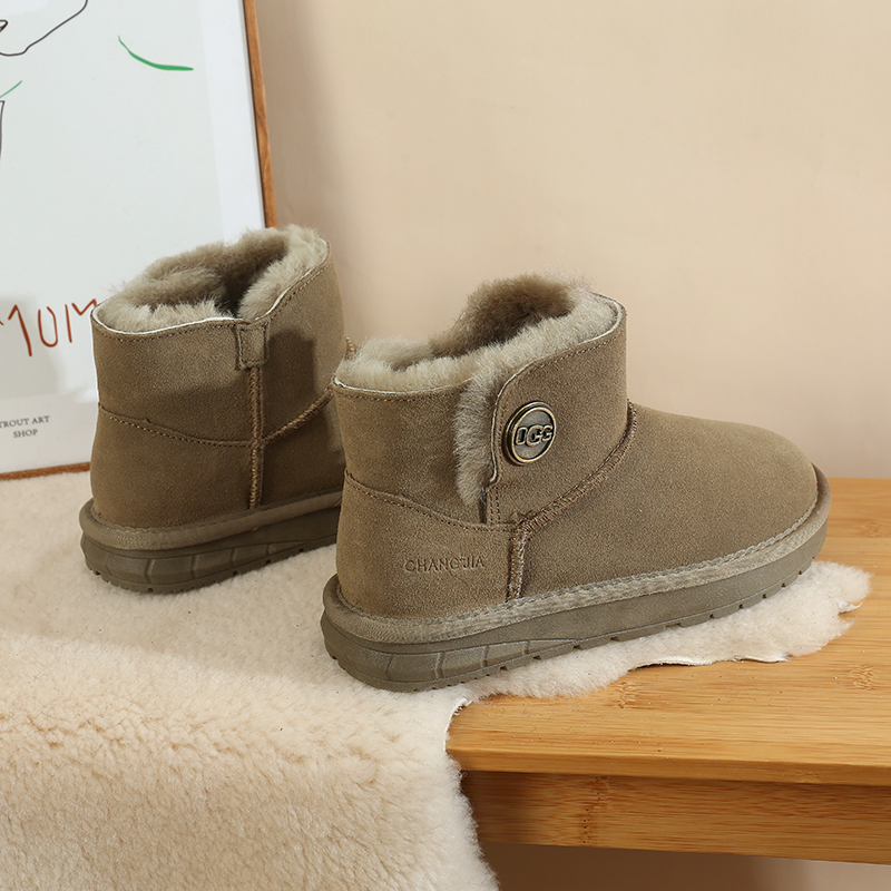 雪地靴冬季真皮羊毛扣子