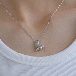 SUM汽泡基础爱心项链女25新款 秋冬原创百搭精致简约锁骨链高级感