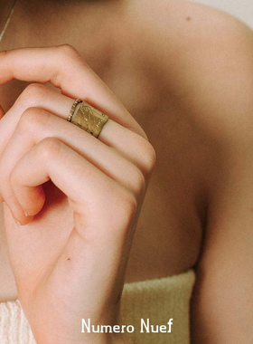 Nuef “ Riche comme Priam ”系列 希腊浮雕卷轴宽版闭口戒指