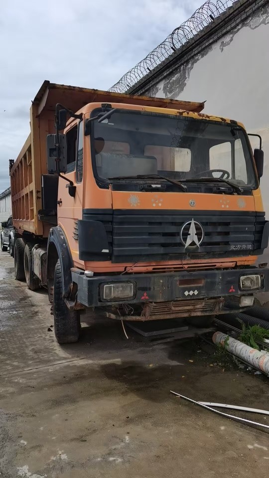 1月9日海北北方奔驰牌重型自卸货车一辆网络拍卖公告
