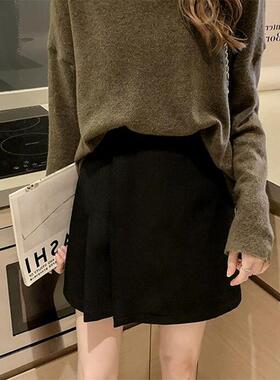 女半身裙早秋黑色臀短裙裙不规则漏检裙字高腰子女2026新款ains包