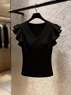 t恤 黑色v领荷叶边短袖