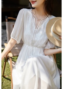 白色绣花飘逸高端桑蚕丝真丝乔其纱连衣裙奢华气质新款洋气裙子女