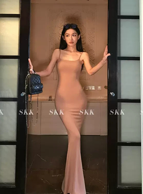 Skk纯欲性感吊带露背连衣裙女夏辣妹Skims修身时尚包臀裙长款裙子