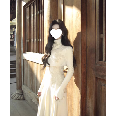 冬季连衣裙女2025新款白色长袖内搭裙显瘦针织长裙子