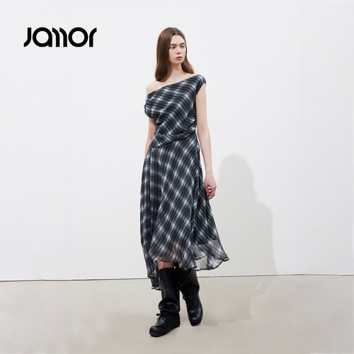 【设计师系列】Jamor加墨不规则复古格纹一字肩雪纺连衣裙2026夏