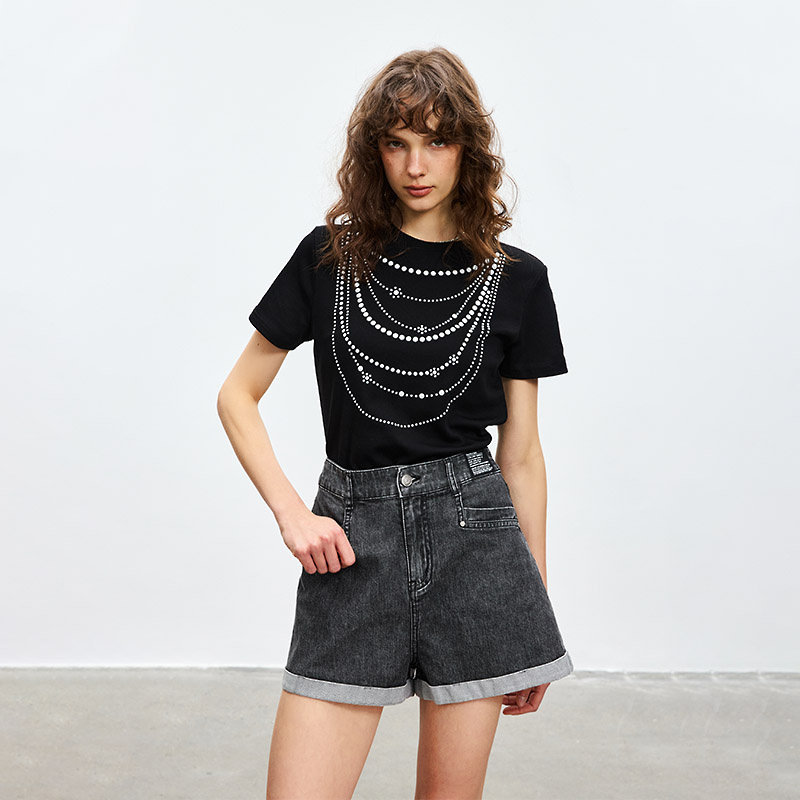 【蜜蜂欢乐社】Jamor加墨时尚牛仔短裤&黑色显瘦T恤