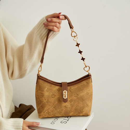 复古包包女式2026新款今年流行高级感时尚刺绣通勤单肩斜挎腋下包