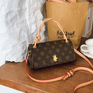 今年流行爆款包包女式2026新款超火手提老花枕头包百搭单肩斜挎包