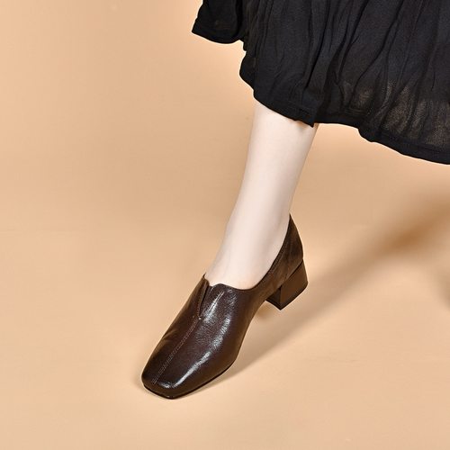 春季真皮女鞋粗跟百搭女款鞋子方头单鞋软底时尚低跟方跟深口皮鞋