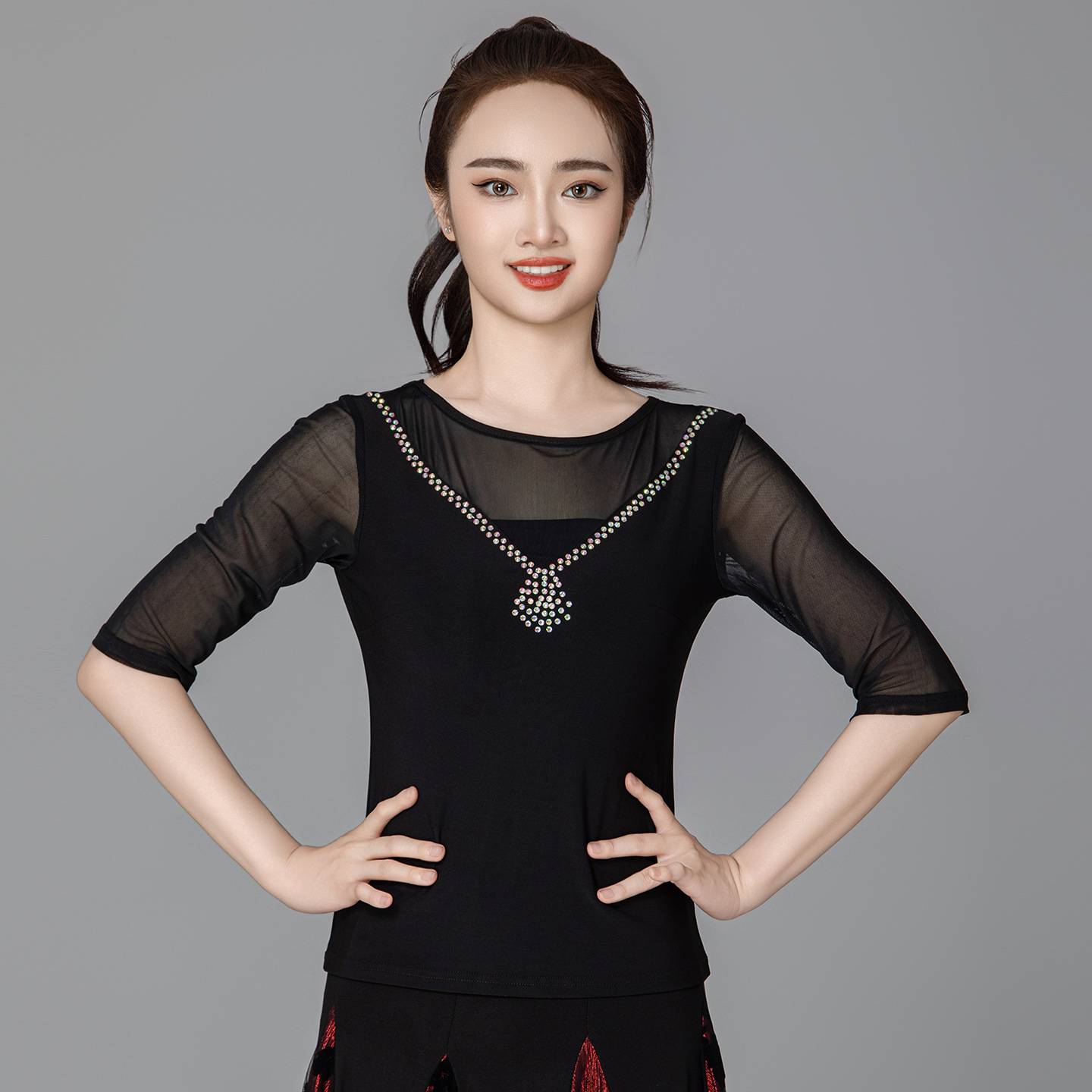 2025新款拉丁舞女中袖摩登舞蹈服