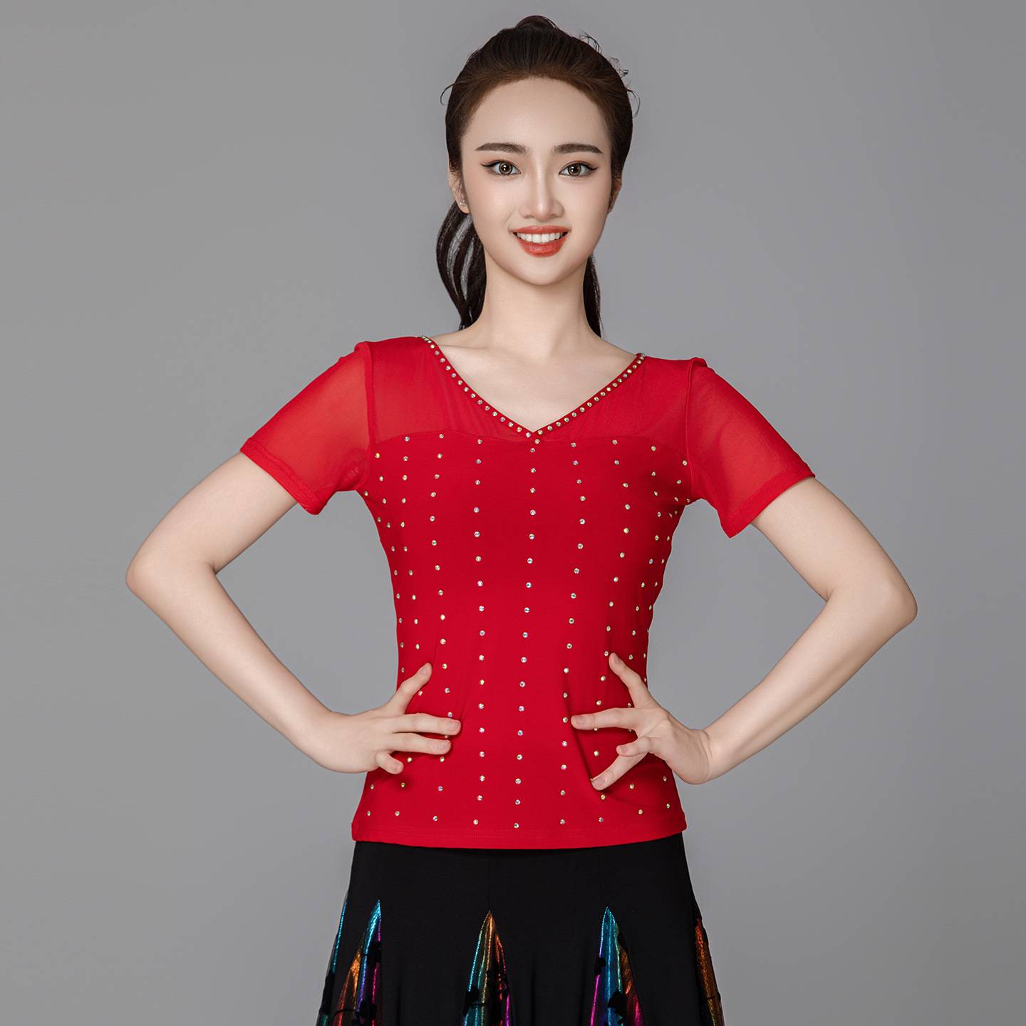 拉丁舞短袖镶钻摩登舞服新款时髦