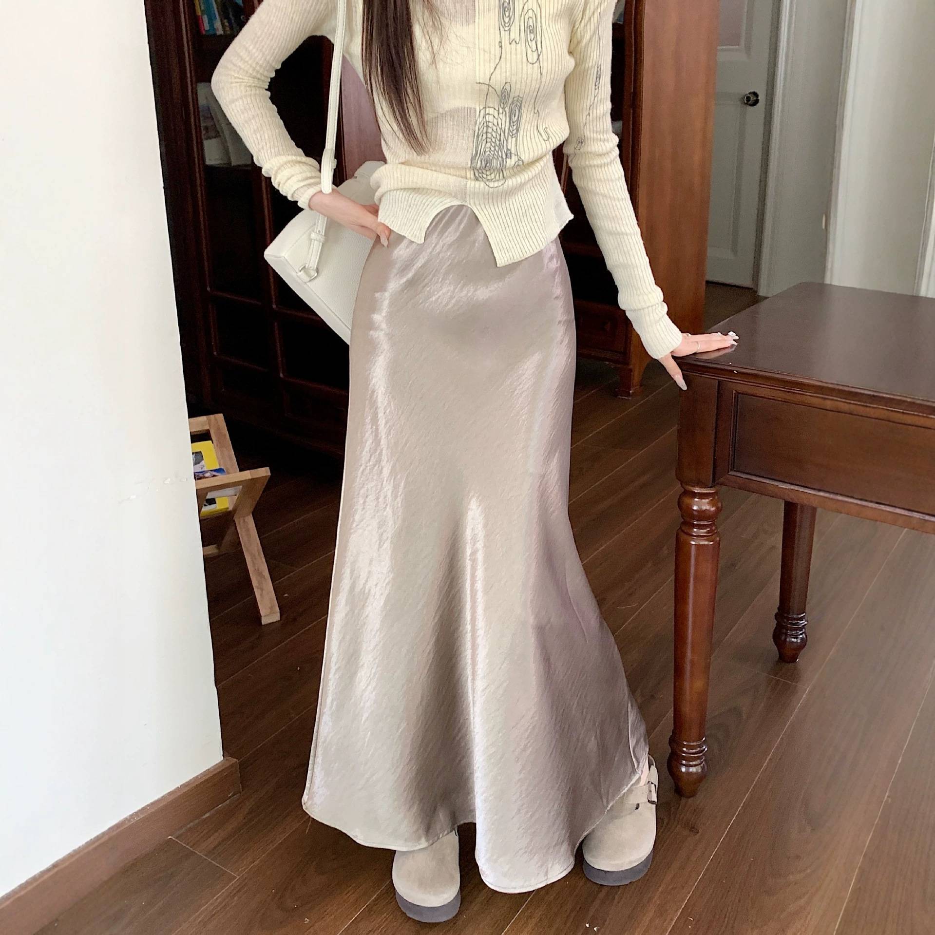 气质压褶流光缎面鱼尾半身裙女