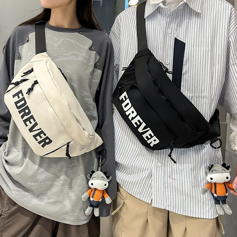 胸包男女士ins潮牌街头运动学生腰包字母情侣时尚小包单肩斜挎包