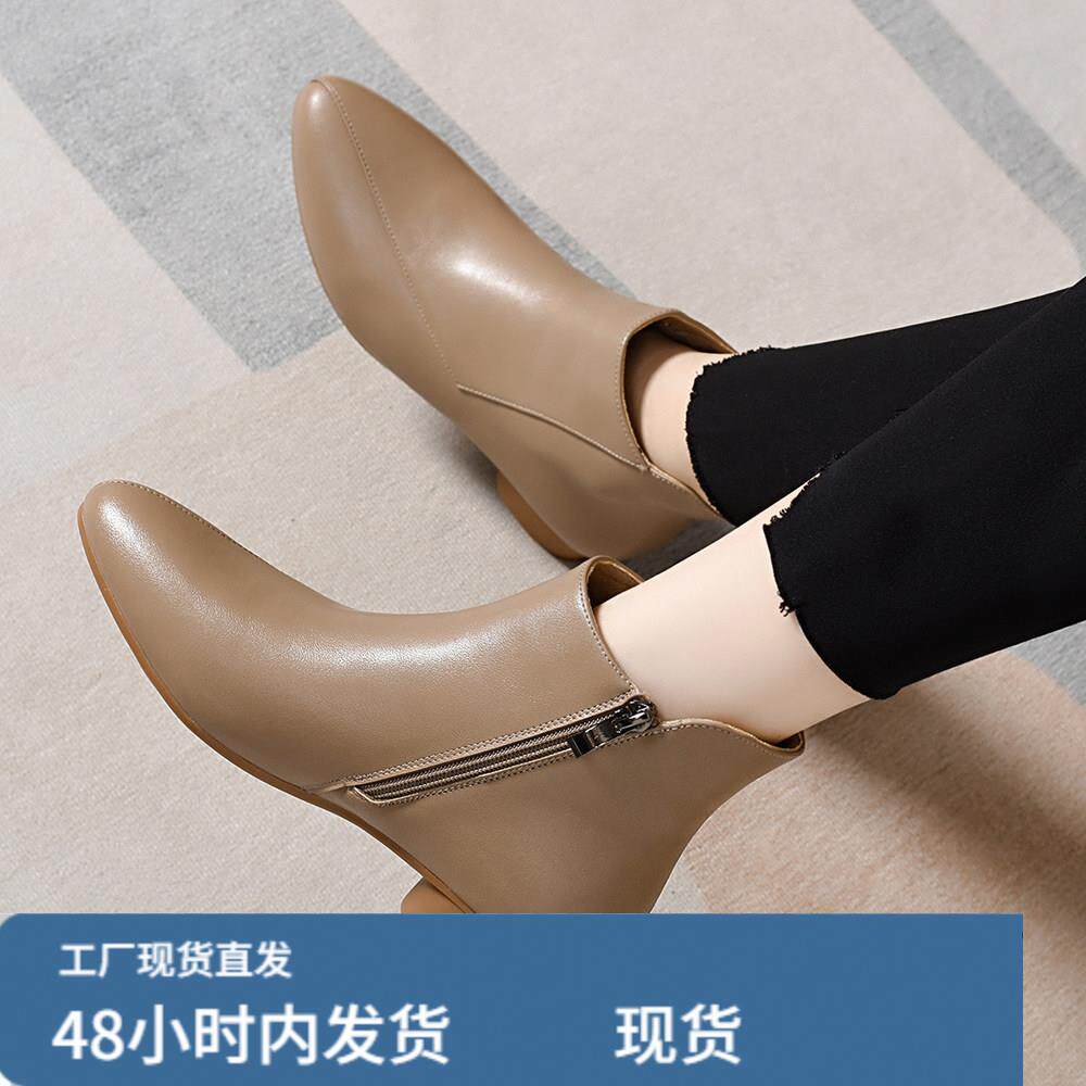 尖头小短靴粗跟2025新款软底女靴及踝靴子春秋单靴女士皮鞋妈妈鞋