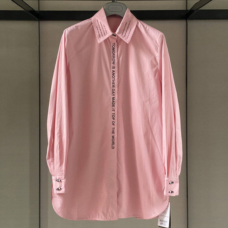 阿玛施旗舰店官网2020秋新款正品代购休闲POLO领字母中长款衬衫女