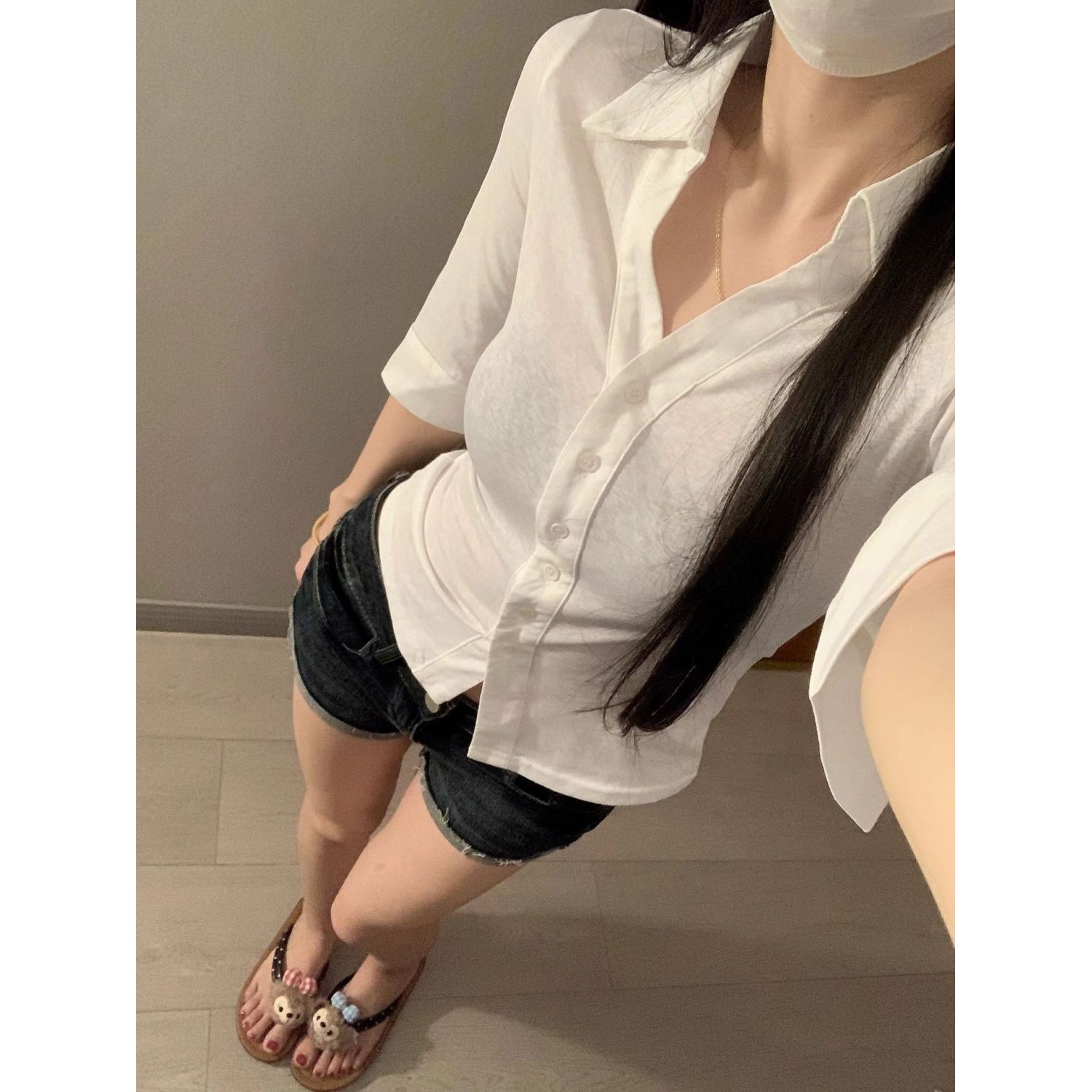 高级感白色薄款中袖防晒衬衫女2025夏季新款微透收腰显瘦百搭上衣