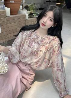 新款甜美新款韩系重工宫廷风时尚名媛气质复古蕾丝雪纺衬衫上衣很