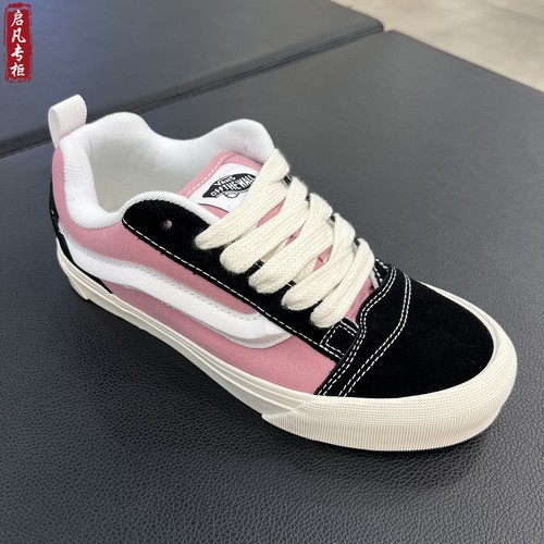 VANS范斯新款Knu Skool男女款美式复古板鞋面包鞋VN000D22B9P