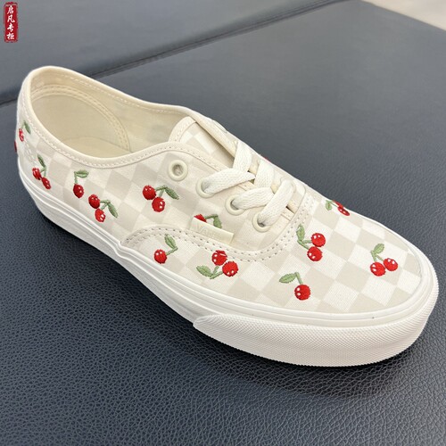 VANS樱桃棋盘格帆布鞋低帮板鞋