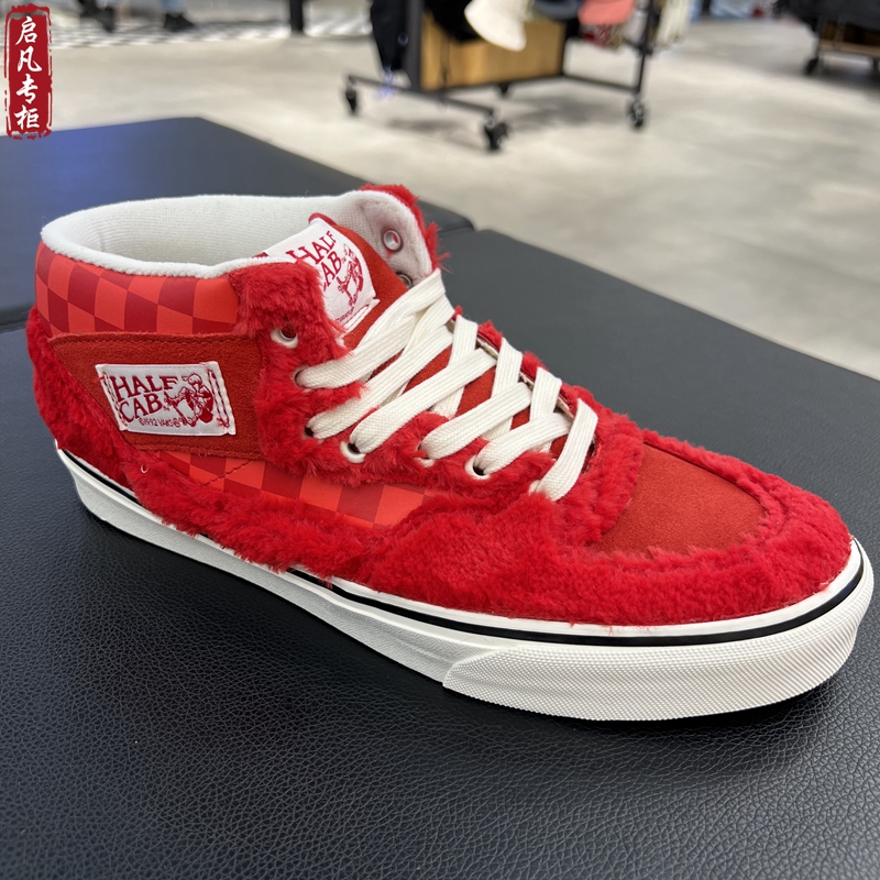 VANS范斯新年红色棋盘格男女鞋